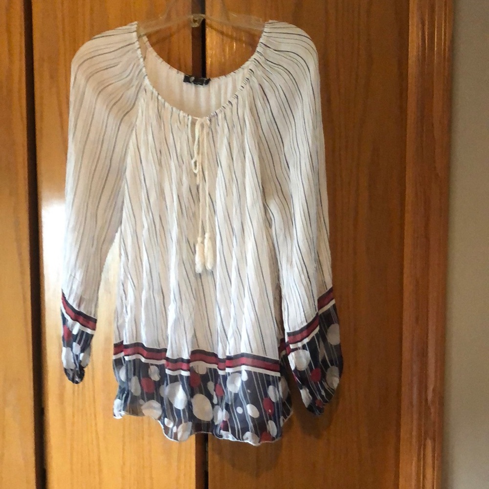 Sheer top with knit lining in bodice only elastic sleeve